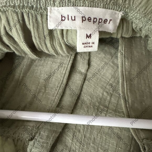 Blu Pepper Medium Sage Green Short Sleeve Gauzy Flowy Ruffle Neck Blouse - Picture 5 of 6